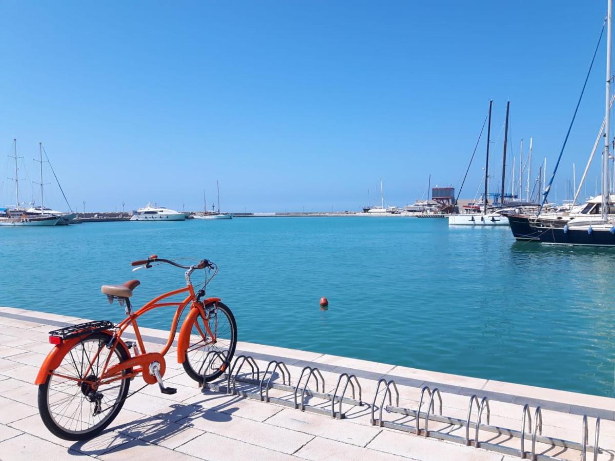 Molo Di Levante - Rent Apartment Marina di Ragusa Eksteriør billede